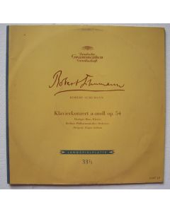 Robert Schumann (1810-1856) • Klavierkonzert a-moll op. 54 10" • Monique Haas